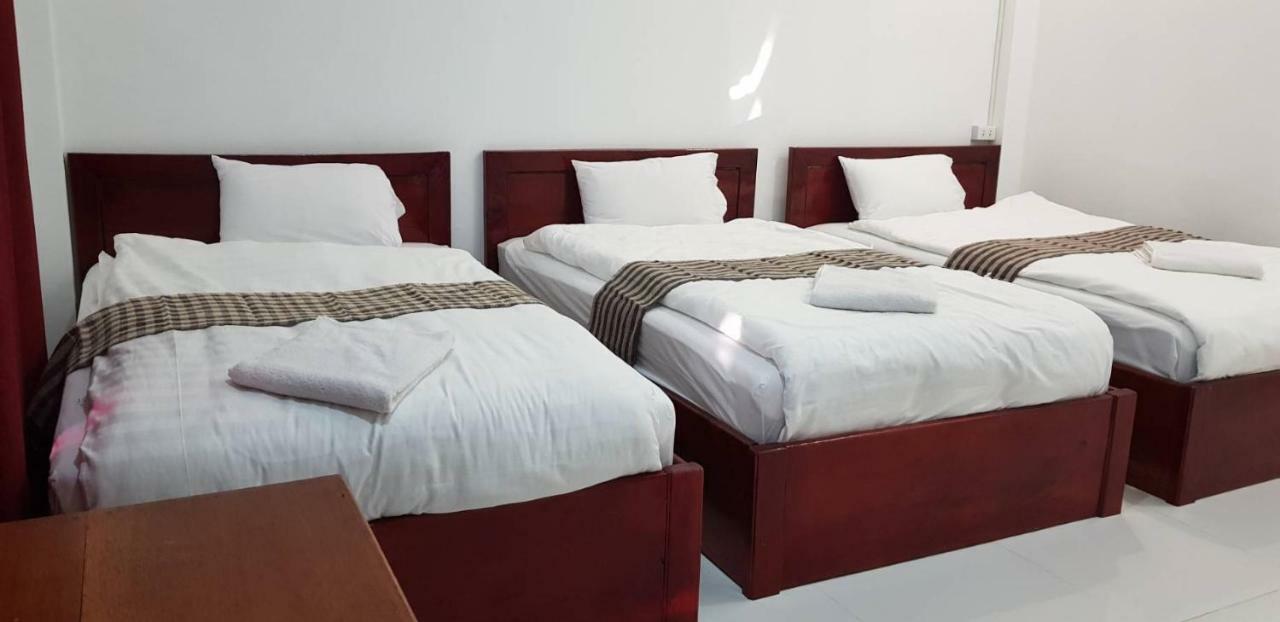 Sipanya Guesthouse Muang Phônsavan Екстериор снимка