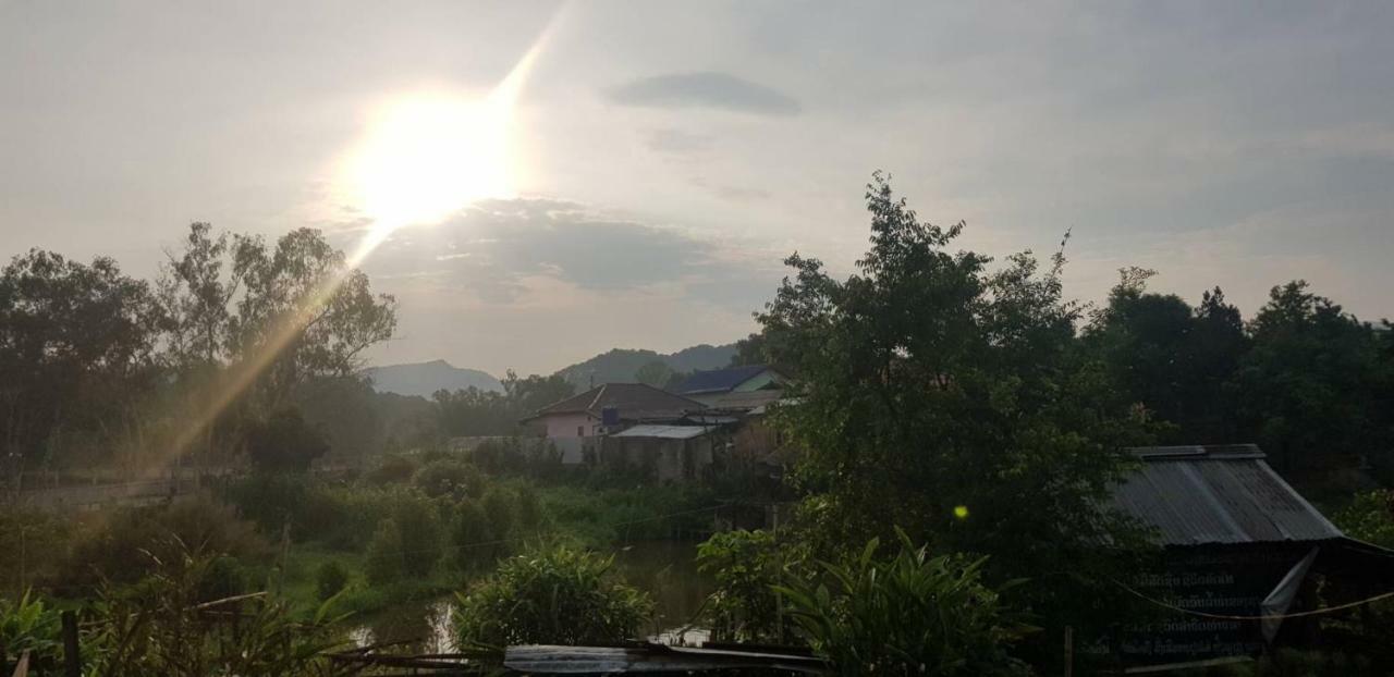 Sipanya Guesthouse Muang Phônsavan Екстериор снимка